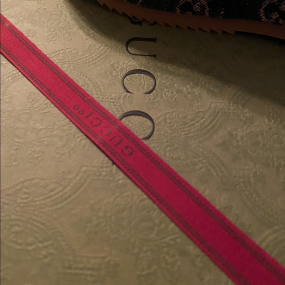 Gucci Slides - Picture 10 of 11